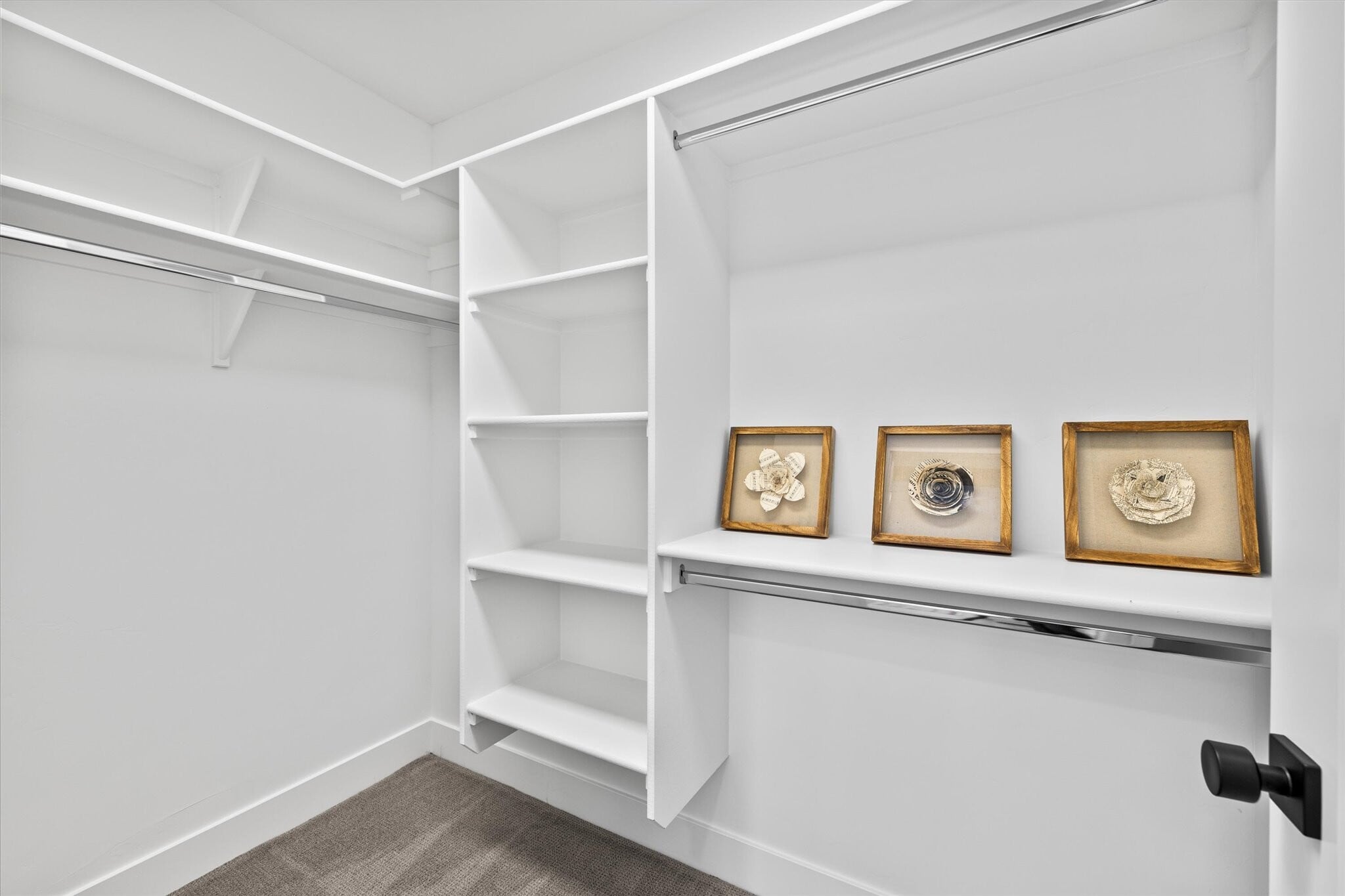 Building Photo - 614 N Avenue H Ave