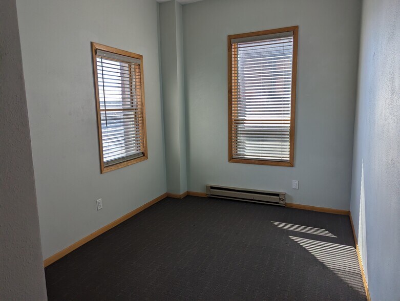 Building Photo - 222 Jay St