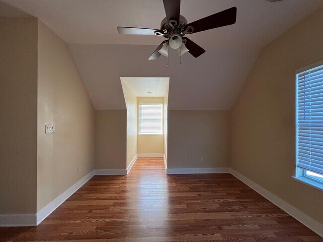 Building Photo - 1309 Olander St