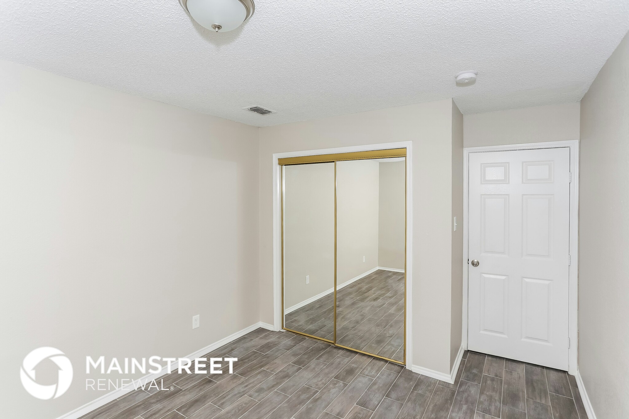 Building Photo - 703 Timberoaks Dr