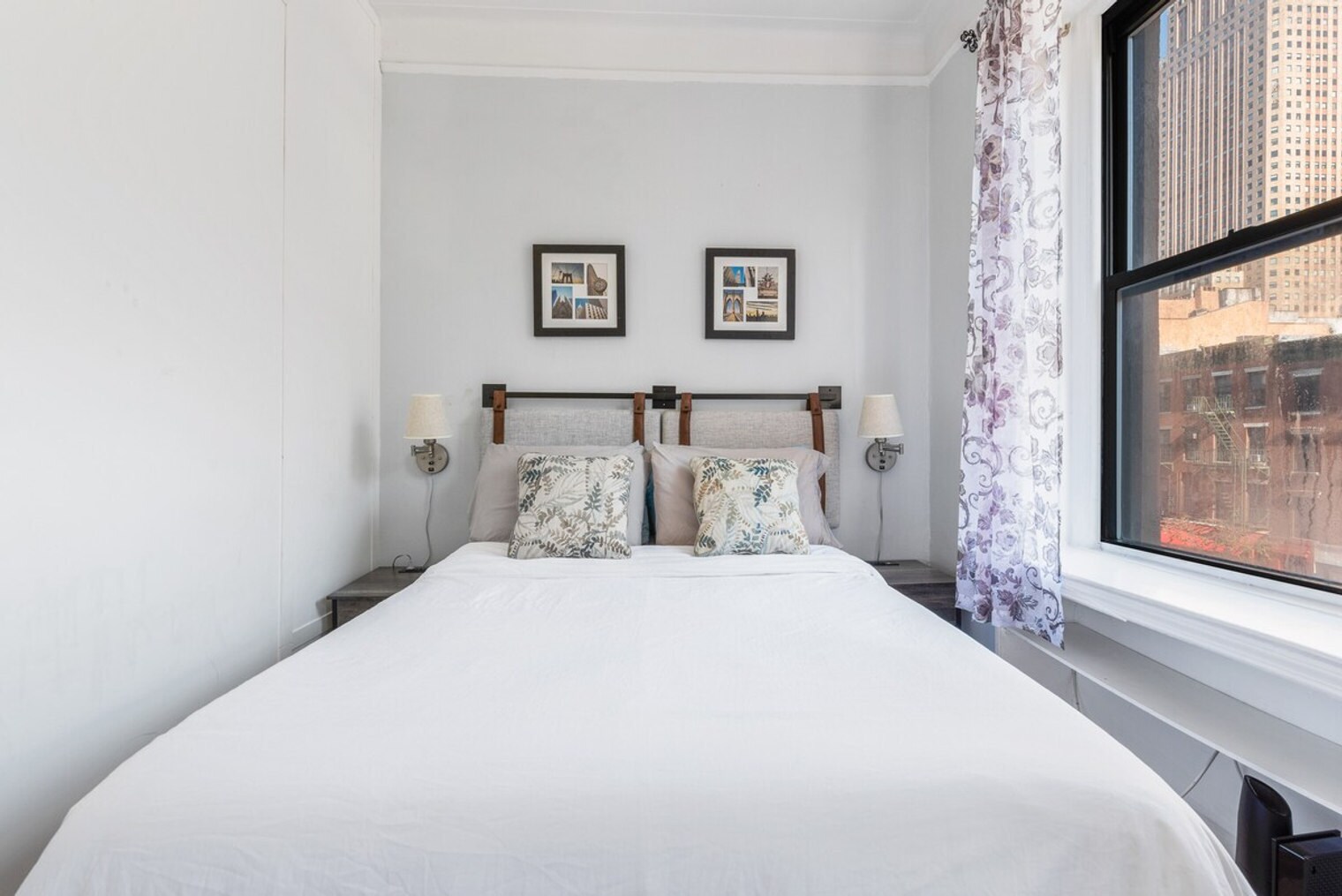 Building Photo - 414 W 46th St