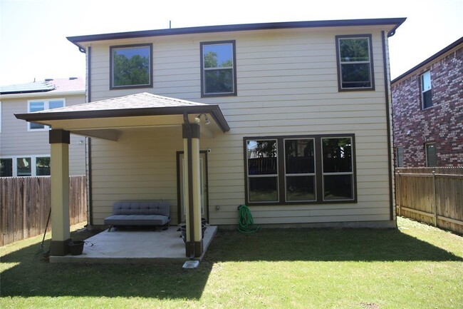 Building Photo - 17310 Crazy Arm Rd