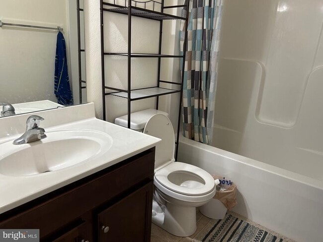 Building Photo - 8366 Leighburn Dr