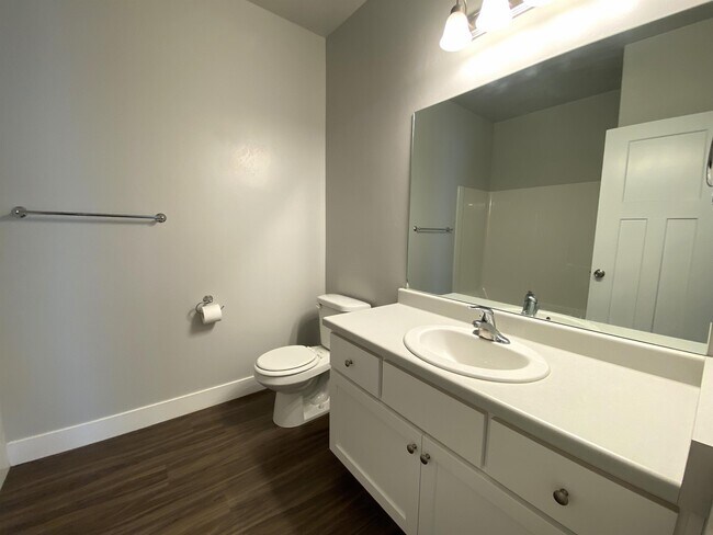 Building Photo - 4216 McKellen Dr