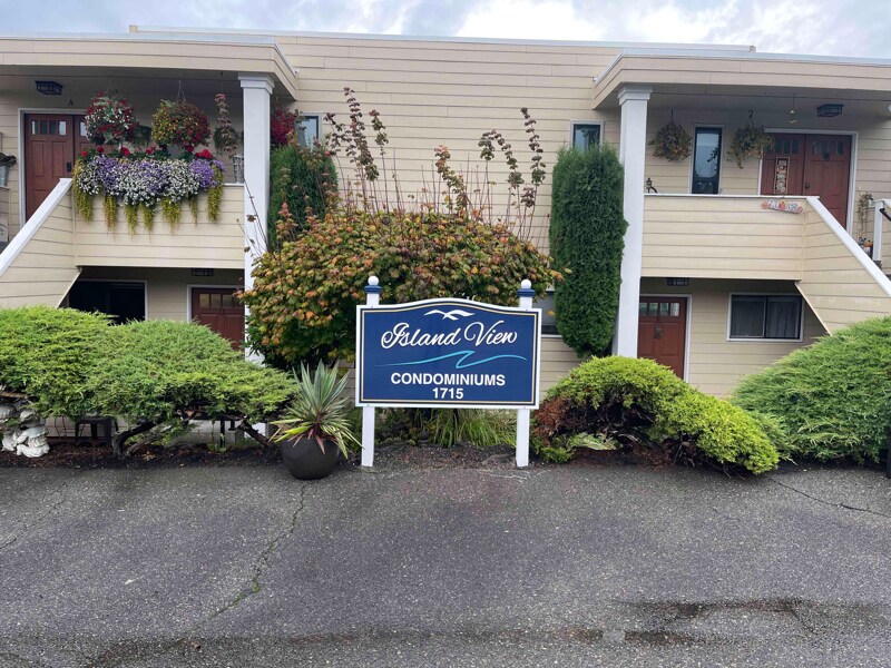 Building Photo - 1715 Rainier St