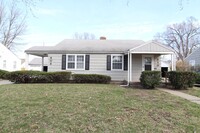 Building Photo - One Bedroom Duplex in North Kansas City