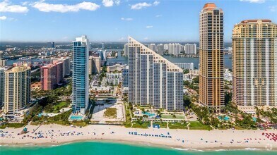 Building Photo - 17555 Collins Ave