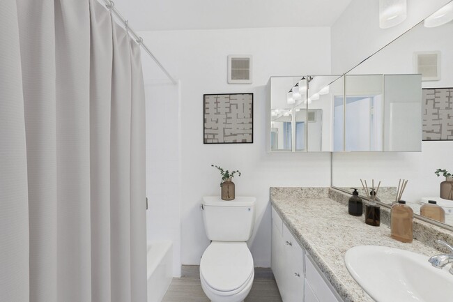 Building Photo - 15 Catamaran Street