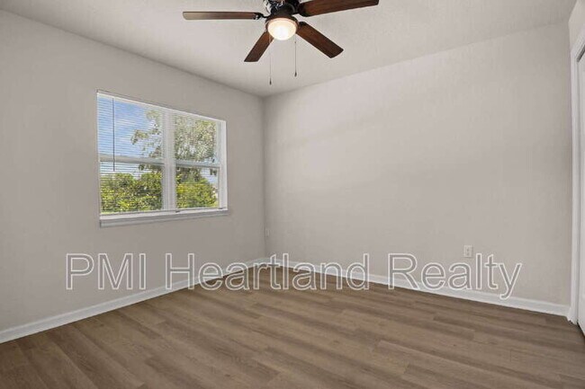 Building Photo - 260 Spanish Moss Cir