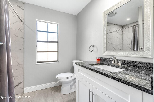 Building Photo - 1080 Park Ridge Pl