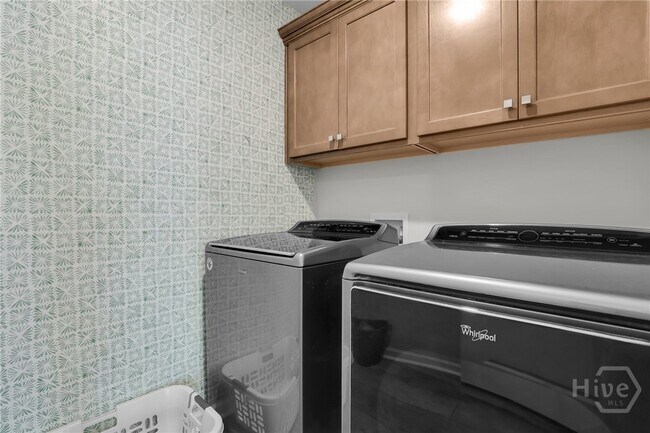 Building Photo - 2980 Kingswood Dr