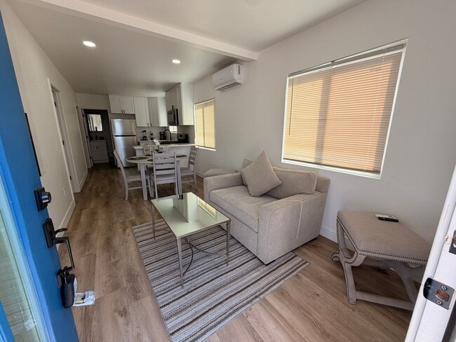 Building Photo - 1830-36 Newton Ave