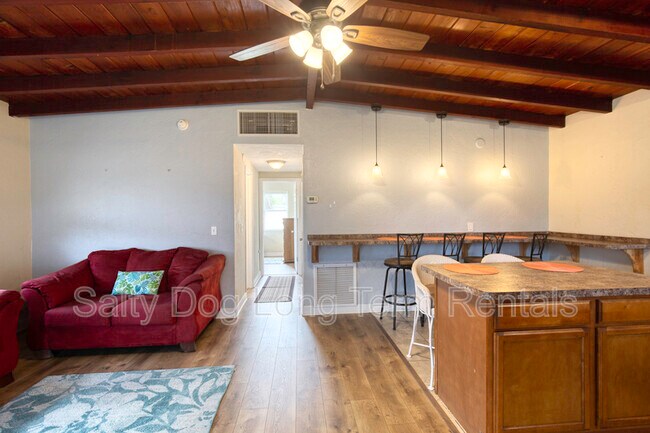 Building Photo - 114 Lynnhurst Dr