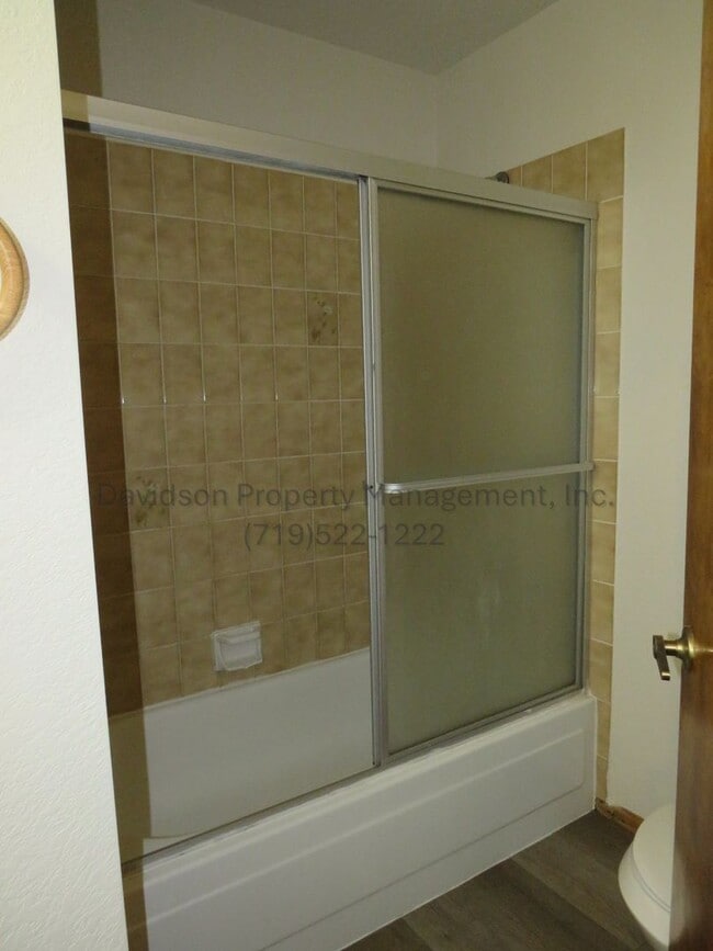 Building Photo - Charming 3 Bedroom House in the Briargate ...