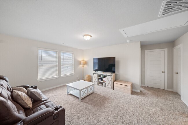 Building Photo - 17466 Buckeye Br