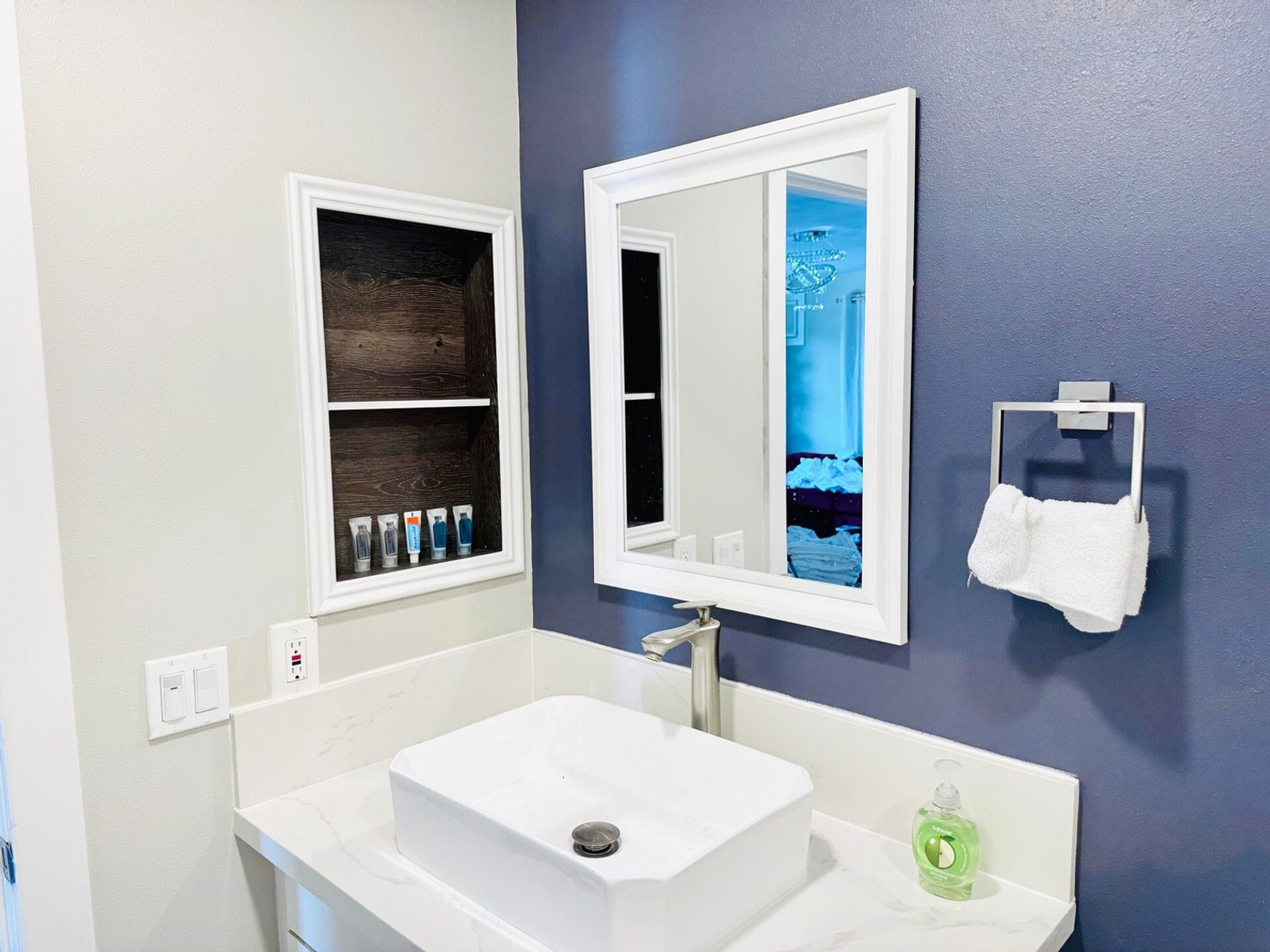 Building Photo - 1063-67 Gillespie Dr