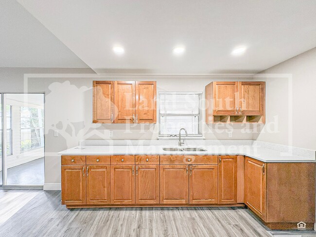 Building Photo - 1631 Monterey Ln