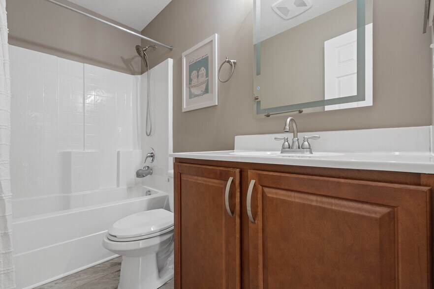 Building Photo - 111 Hermitage Ct