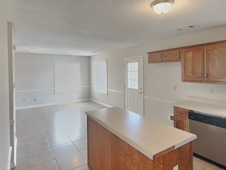 Building Photo - 7348 Ginger Snap Cove