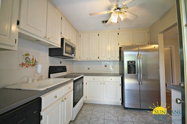 Building Photo - Great 2 Bedroom Home in Fort Walton!