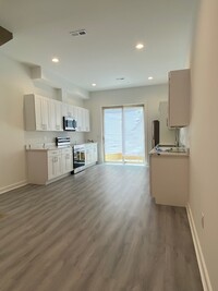 Building Photo - 756 N 38th St