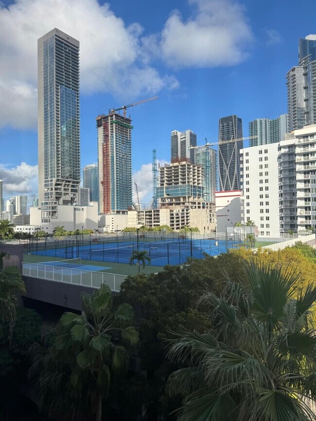 Building Photo - 850 N Miami Ave