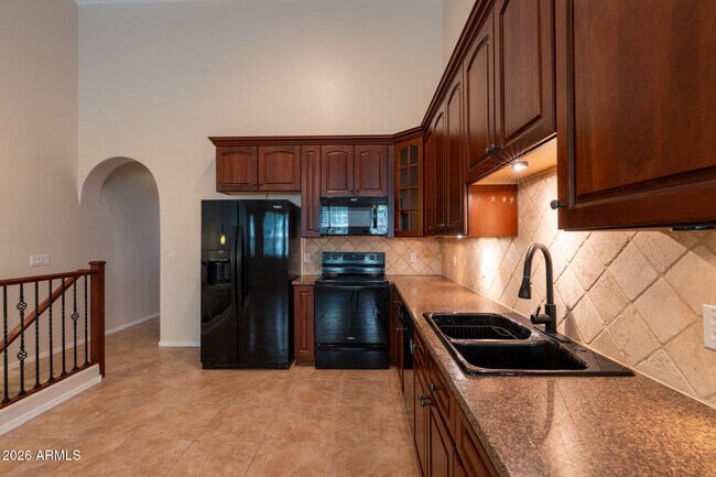 Building Photo - 2670 S Voyager Dr