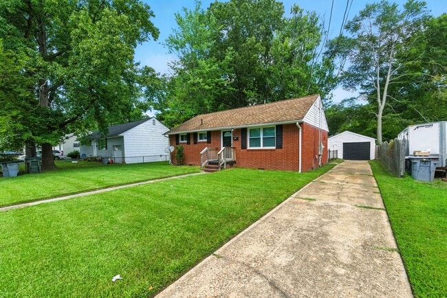 Building Photo - 206 Cynthia Dr