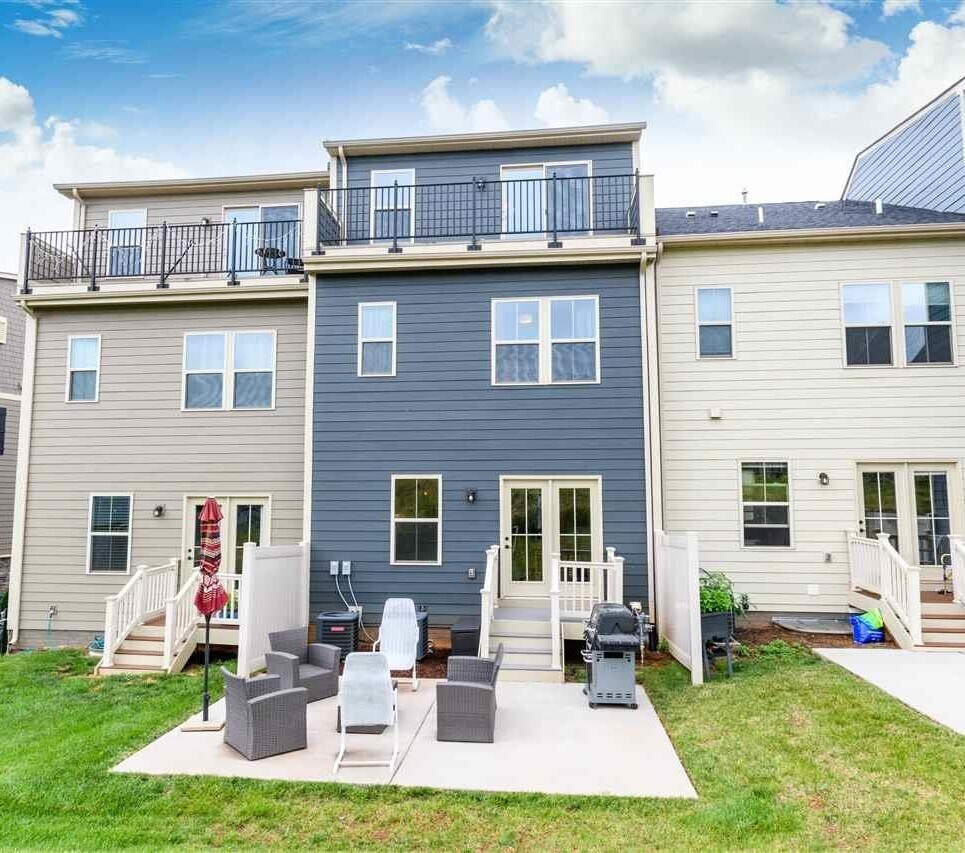 Building Photo - 816 Oval Park Ln