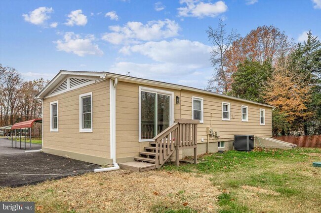 Building Photo - 4250 Piper Ln