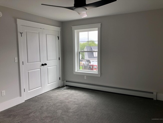 Building Photo - 1 Wagon Wheel Ln