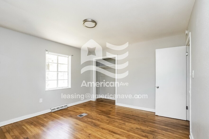 Building Photo - 2823 Shannon St