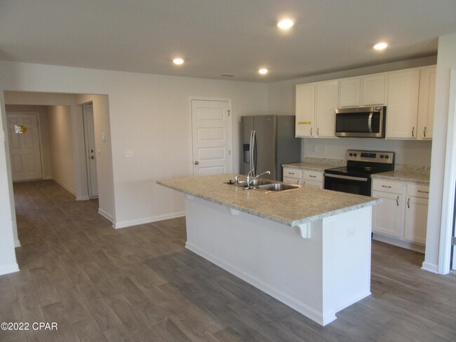 Building Photo - 4015 Pioneer Ln.