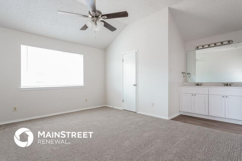 Building Photo - 900 Blewitt Dr