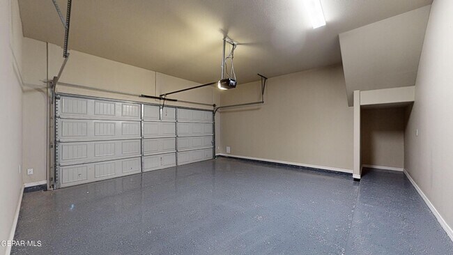 Building Photo - 500 La Entrada Cir