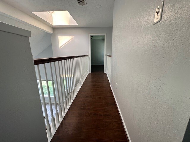 Building Photo - 15818 Oak Mountain Dr