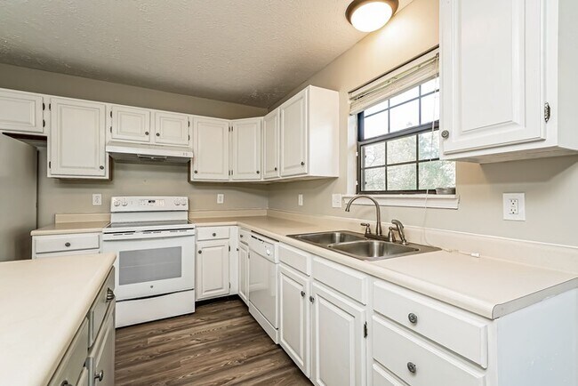 Building Photo - 86 Easton Point Way