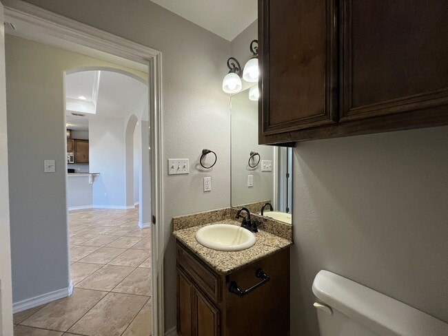 Building Photo - 2901 Dante Dr