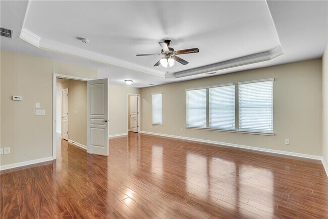 Building Photo - 270 Woods Creek Dr