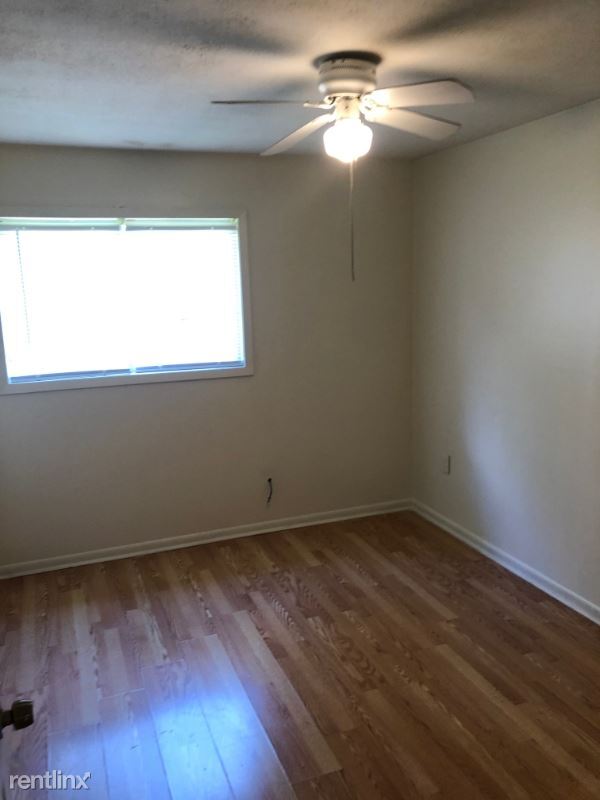 Building Photo - 3 br, 1 bath House - 3315 Suncrest