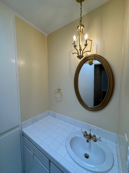 Building Photo - 1800 Camden Ave