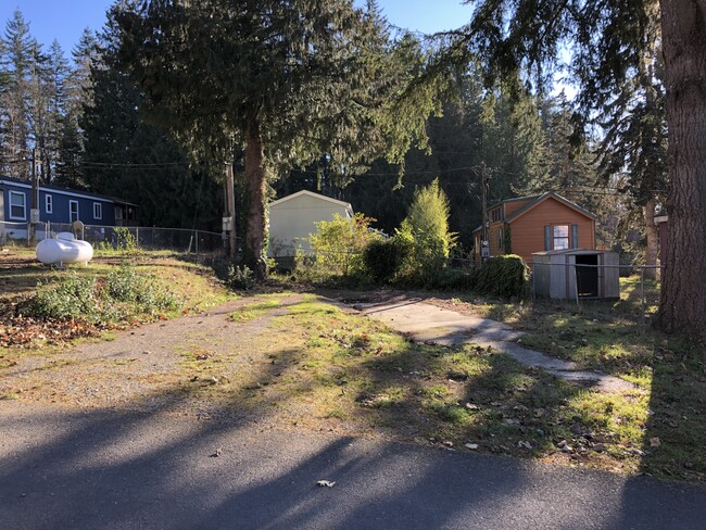 Building Photo - Spring Glen Mobile Park