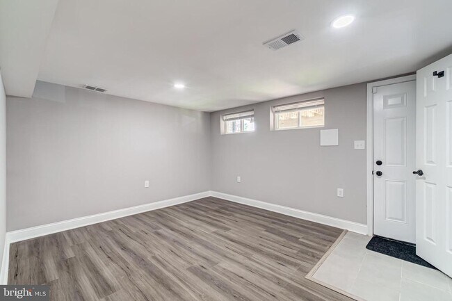 Building Photo - 1902 Good Hope Ct SE