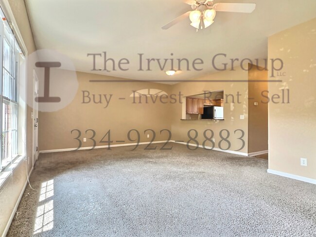 Building Photo - 3 bed 2.5 bath