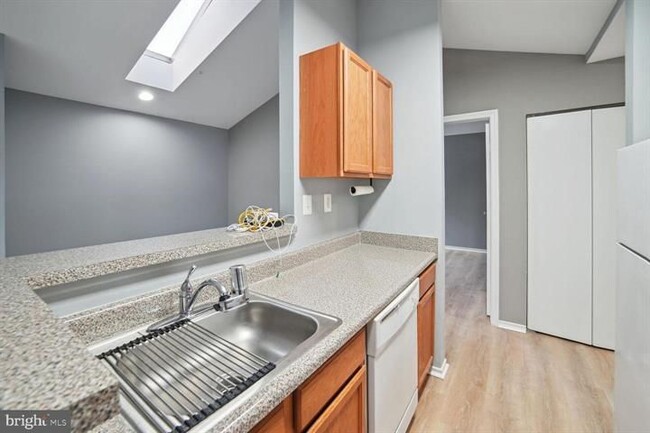 Building Photo - 18500 Boysenberry Dr