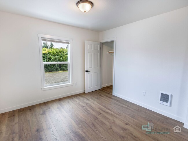 Building Photo - Beautifully Renovated 3-Bedroom Home with ...