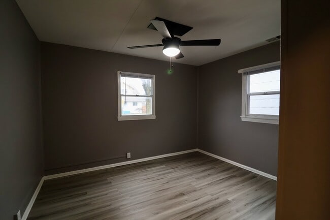 Building Photo - 237 S Kaley St