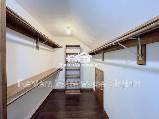 Building Photo - 2045 Cheshire Forest Ct