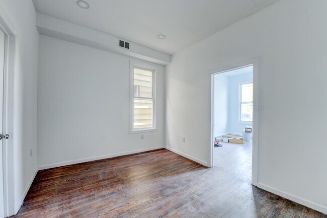 Building Photo - 1103 Grand Ave