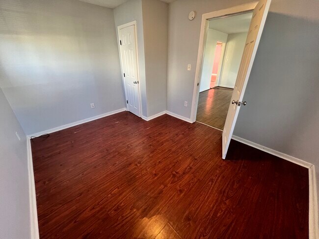 Building Photo - 1811 Binford Ln